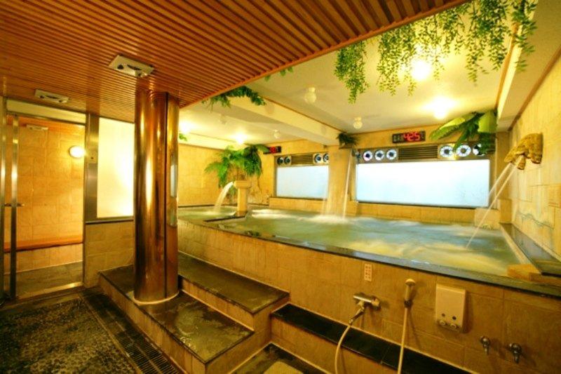 Baron'S Hot Spring Hotel Jiaoxi Bagian luar foto