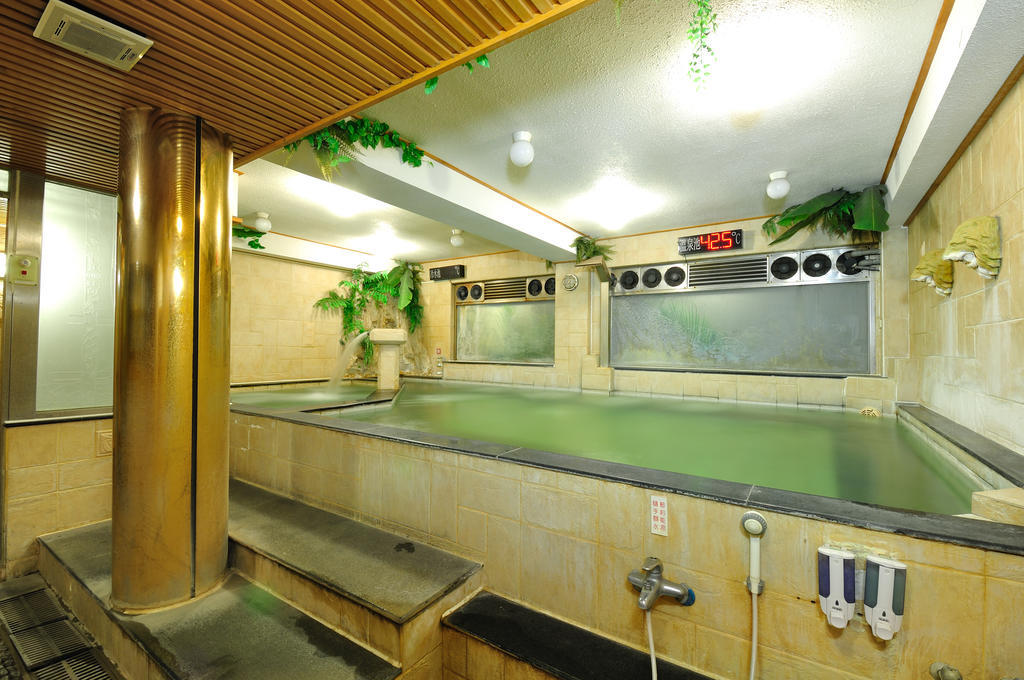 Baron'S Hot Spring Hotel Jiaoxi Bagian luar foto